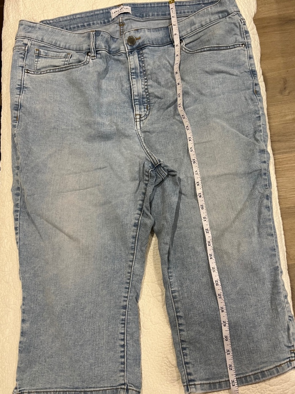 MAKE ME AN OFFER! 😊 Lane Bryant Capri Jeans Size 24